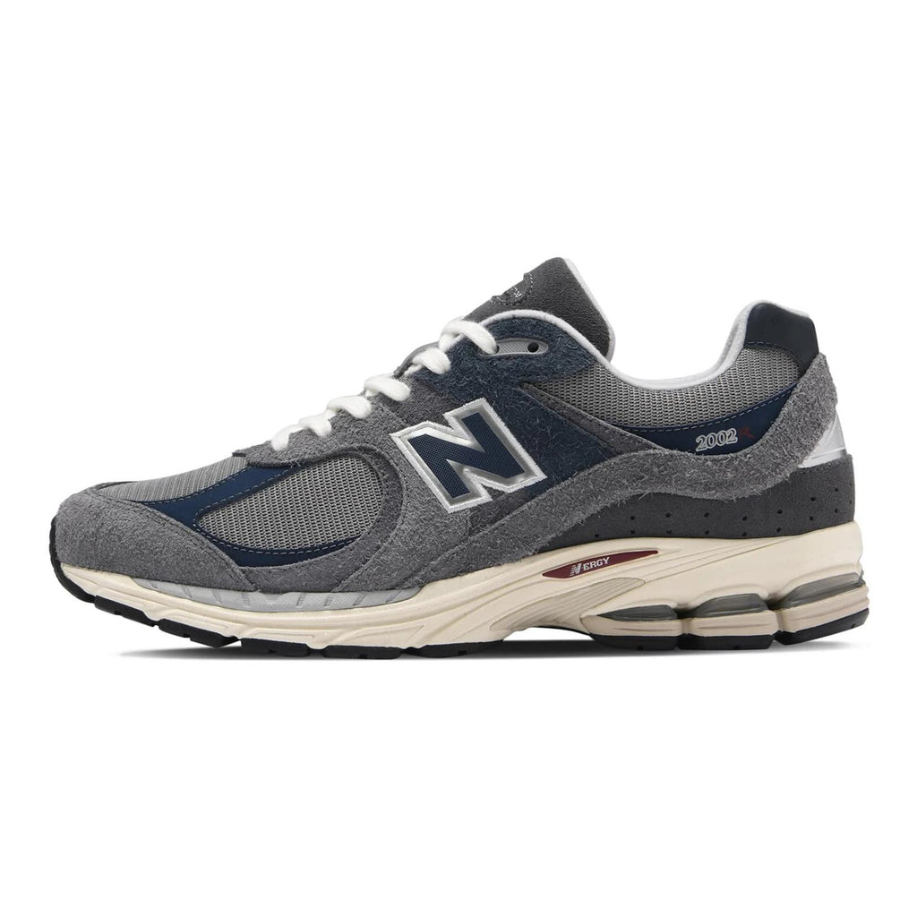 New Balance 2002R Unisex Leather Lifestyle Running Shoes – Grey/Beige