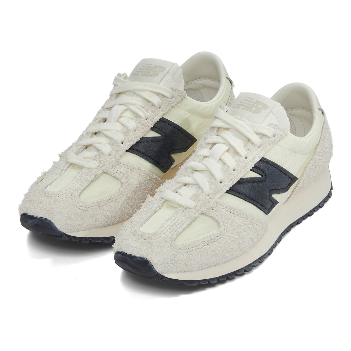 New Balance 471 Unisex Low-Profile Sneakers - Cream/Black