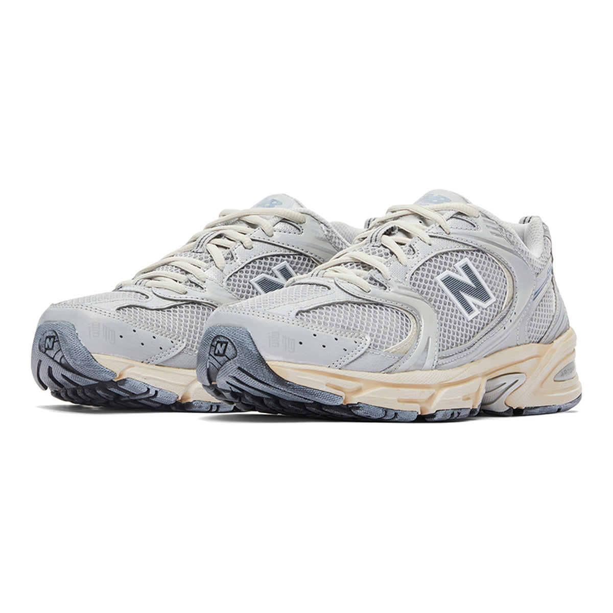 New Balance 530 Unisex Distressed Retro Running Shoes – Silver