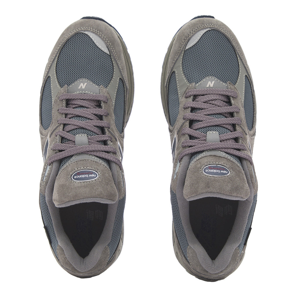 New Balance 2002R GORE-TEX Unisex Waterproof Lifestyle Running Shoes – Grey/Brown