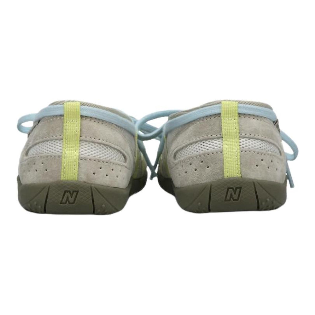 New Balance x SUNLOVE Flat Breeze Unisex Suede Slip-On Flats – Oatmeal/Lemon