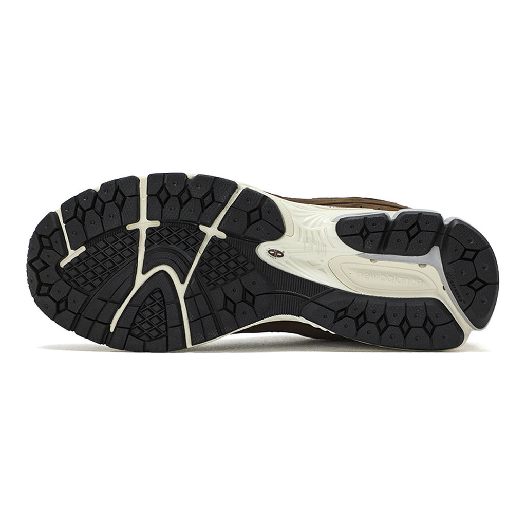 New Balance 2002R Unisex Lightweight Cushioned Retro Running Shoes – Brown/Grey